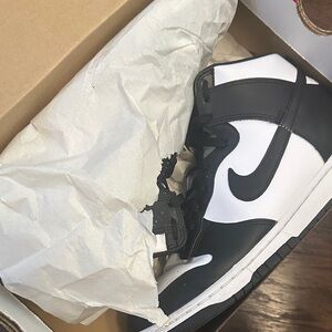 Nike Black and White Sneakers